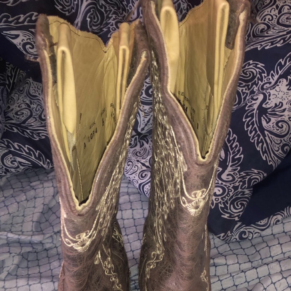 Corrals - Picture 2 of 4